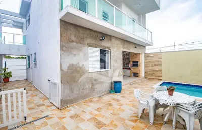 Casa sobrado à venda com piscina, 4 quarto(s),  sendo 2 suíte(s)  no bairro são josé, 900 metros da praia, peruíbe-sp
