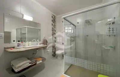 Casa térrea com edícula à venda , 3 quarto(s),  sendo 1 suíte(s)  no bairro josedy, 100 metros da praia, peruíbe-sp
