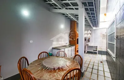Casa térrea à venda , 3 quarto(s),  sendo 2 suíte(s)  no bairro são joão batista, 200 metros da praia, peruíbe-sp