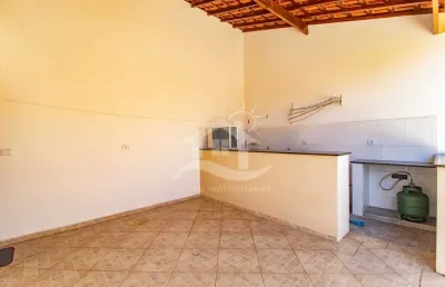 Casa térrea com piscina à venda com piscina, 2 quarto(s),  sendo 1 suíte(s)  no bairro belmira novaes, 550 metros da praia, peruíbe-sp