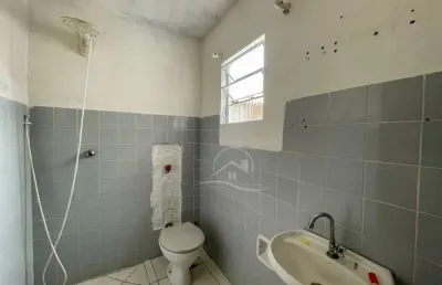 Casa térrea à venda , 2 quarto(s),   no bairro centro, 800 metros da praia, peruíbe-sp