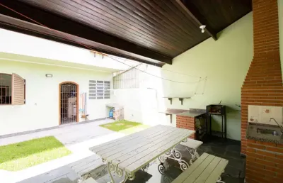 Casa sobrado à venda , 4 quarto(s),  sendo 1 suíte(s)  no bairro são josé, 400 metros da praia, peruíbe-sp