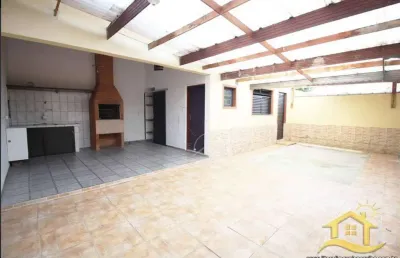 Casa térrea à venda , 2 quarto(s),  sendo 2 suíte(s)  no bairro são josé, 300 metros da praia, peruíbe-sp