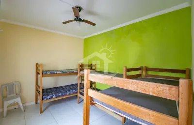 Casa térrea à venda com piscina, 2 quarto(s),   no bairro belmira novaes, 50 metros da praia, peruíbe-sp