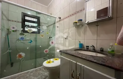 Casa térrea à venda , 2 quarto(s),  sendo 1 suíte(s)  no bairro cidade nova peruíbe, 2 metros da praia, peruíbe-sp
