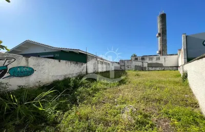 Terreno amplo à venda , ,   no bairro centro, 700 metros da praia, peruíbe-sp
