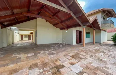Casa sobrado à venda , 6 quarto(s),  sendo 3 suíte(s)  no bairro stella maris, 71 metros da praia, peruíbe-sp