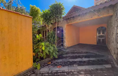 Casa sobrado à venda , 4 quarto(s),  sendo 1 suíte(s)  no bairro são joão batista, 0 metros da praia, peruíbe-sp