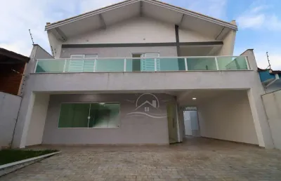 Casa sobrado à venda com piscina, 3 quarto(s),  sendo 2 suíte(s)  no bairro josedy, 100 metros da praia, peruíbe-sp