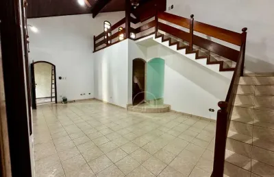 Casa com mezanino à venda , 3 quarto(s),  sendo 2 suíte(s)  no bairro belmira novaes, 600 metros da praia, peruíbe-sp