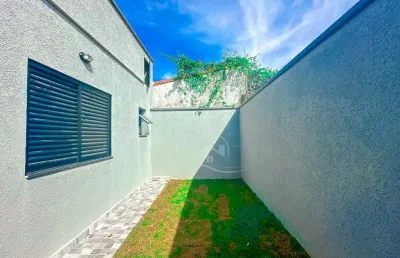 Casa térrea à venda , 2 quarto(s),  sendo 1 suíte(s)  no bairro cidade nova peruíbe, 2 metros da praia, peruíbe-sp