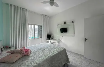 Casa térrea à venda , 3 quarto(s),  sendo 1 suíte(s)  no bairro três marias, 200 metros da praia, peruíbe-sp
