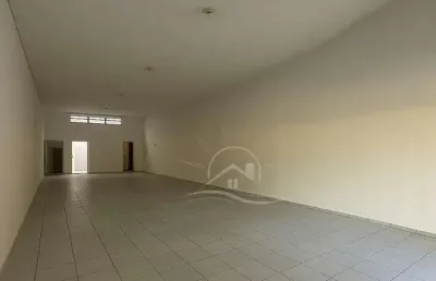 Loja ampla à venda , ,   no bairro park daville, 2 metros da praia, peruíbe-sp