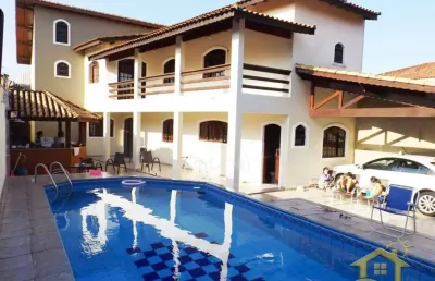 Casa sobrado à venda com piscina, 6 quarto(s),  sendo 2 suíte(s)  no bairro stella maris, 300 metros da praia, peruíbe-são paulo