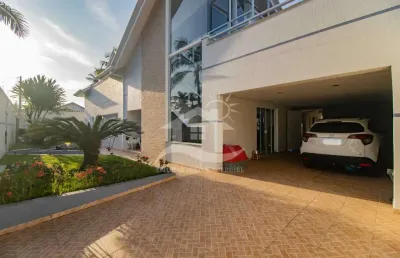 Casa sobrado à venda com piscina, 6 quarto(s),  sendo 3 suíte(s)  no bairro jardim imperador, 20 metros da praia, peruíbe-sp