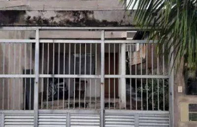 Sobrado com 3 dormitórios à venda, 204 m² por r$ 395.000,00 - maracanã - praia grande/sp