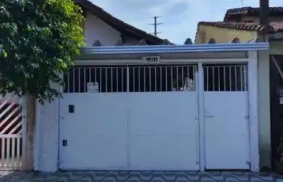 Conheça nossa casa geminada com 2 dormitórios, sendo 1 suíte, sala,cozinha e área de serviço. perfeita para quem busca conforto e praticidade. á venda imobiliaria consulte imoveis.