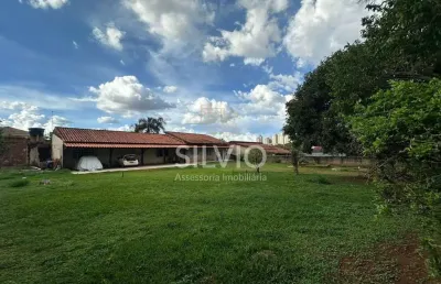 Casa/lote na quadra 4 do park way em condomínio fechado e privativo.