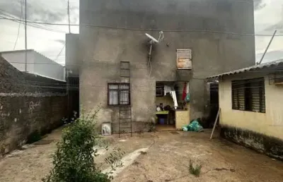Casa 03 quartos na qnm 04 ceilândia norte em terreno de 250m²
