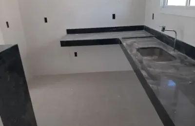Apartamento com 3 quartos à venda no Santa Mônica, Uberlândia 