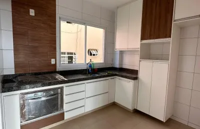Lindo apto 3 quartos sendo 2 suíte, elevador, 2 vagas livres