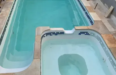 Linda casa umuarama 3/4 sendo 1 suíte varanda gourmet e piscina