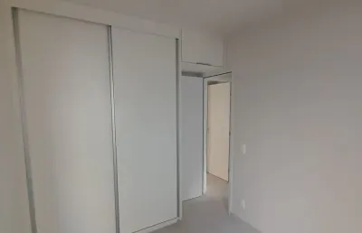 Lindo apartamento presidente roosevelt com 2/4 sendo 1 suíte, térreo com área gardem e armários