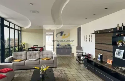 Vendo apartamento com 347,69m², 4 quartos s/ 3 suítes + dce, sala ampla e 3 vagas