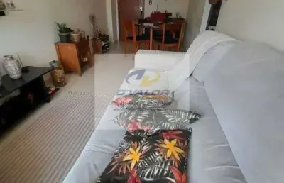 Vendo apartamento com 54m², 2 quartos s/ 1 suíte, sala p/ 2 ambientes e 1 vaga