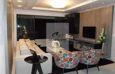 Vendo apto de luxo, com moveis planejados e vista definitiva para o mar, com 201 m2, varanda, 4 suítes e dce