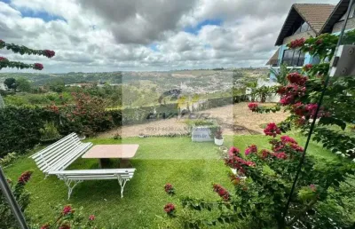 Vendo lindo chalé com área total de 518 m², espaço gourmet e 3 vagas