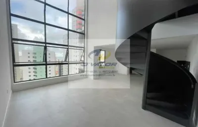 Vendo apartamento duplex, com 120 m², 03 quartos (sendo todos suítes), 02 vagas de garagem.