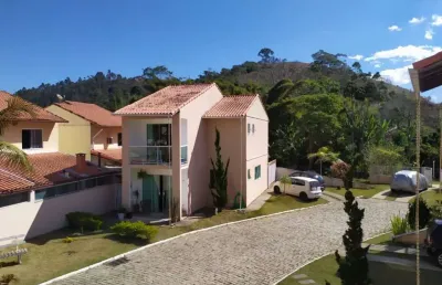 Casa com 3 dormitórios à venda, 115 m² por r$ 580.000,00 - praça da furunfa - nova friburgo/rj