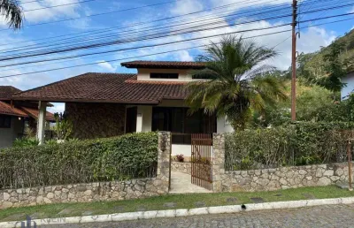 Casa com 3 dormitórios à venda, 307 m² por r$ 1.160.000,00 - vale dos pinheiros - nova friburgo/rj