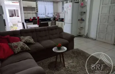 Vendo casa em serraria de alvenaria bem localizada 216m² área útil.