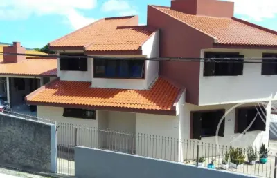 Saco dos limões te espera com uma casa aconchegante 

venha morar no saco d