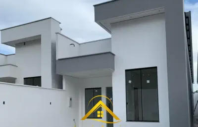 Linda casa com 03 quartos no residencial aguas claras