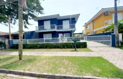 Casa com 4 quartos para alugar na Rua Guatemala, Atami, Pontal do Paraná