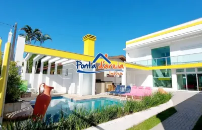 Casa à venda na Rua Suíça, 430, Atami, Pontal do Paraná