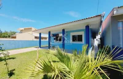 Casa com 2 quartos para alugar na Rua Alemanha, 741, Atami, Pontal do Paraná