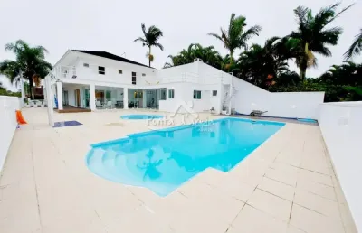 Casa com 3 quartos para alugar na Rua Suíça, Atami, Pontal do Paraná