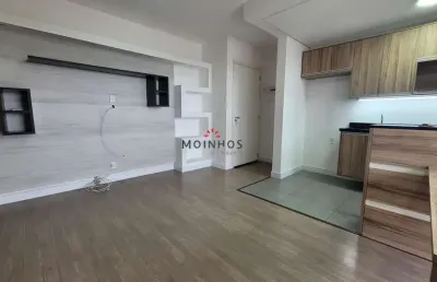 Apartamento 02 dormitorios, sacada e 01 vaga de garagem. bairro fátima, canoas/rs