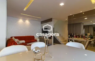 Sobrado elegante no pioneiros com suíte e área gourmet