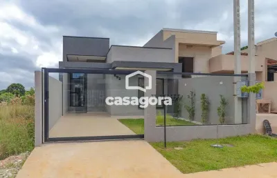Casa moderna com piscina e pé-direito alto no jardim brasil  eucaliptos