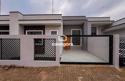 Casa com 3 quartos e suíte em condomínio com bosque e salão de festas