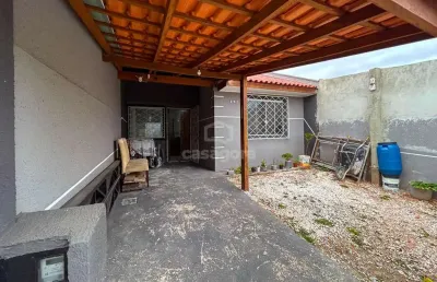 Casa reformada 2 quartos com churrasqueira no gralha azul - fazenda rio grande