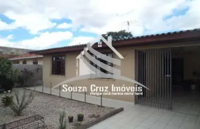 Casa em alvenaria em ótima região - com possibilidade de financiamento !