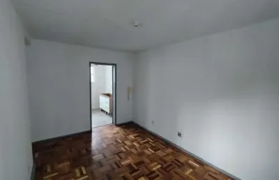 Apartamento 3d reformado, com box escriturado, coberto e fechado.
