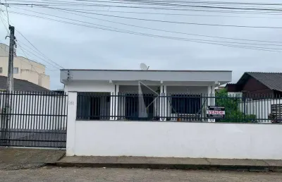 Casa com 3 dormitórios à venda, 186 m² por r$ 950.000 - centro - navegantes/sc