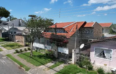Imóvel com dois sobrados  com 6 quartos, 6 vagas, no total, no bairro santa quitéria - curitiba